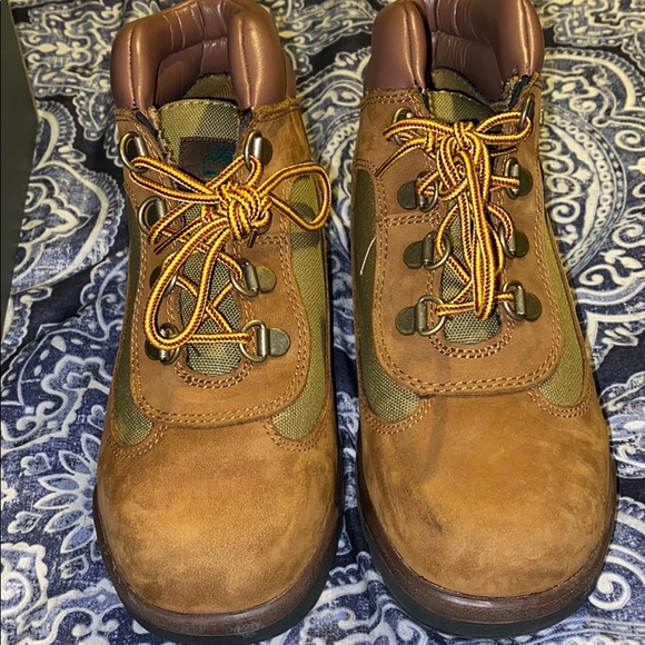 Boots - Picture 2 of 6